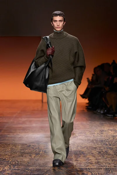 Look 9